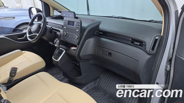 Hyundai Staria 2024 — photo 10