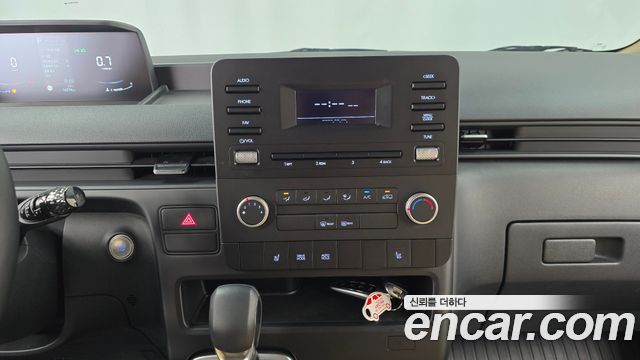 Hyundai Staria 2024 — photo 18