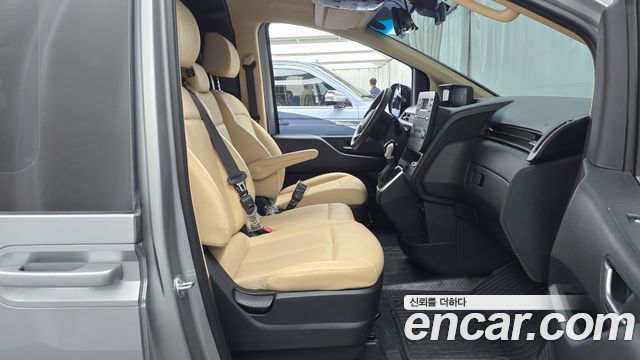 Hyundai Staria 2024 — photo 16