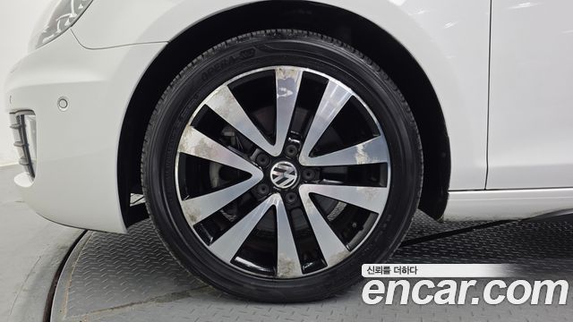 Volkswagen Golf 2012 — photo 5