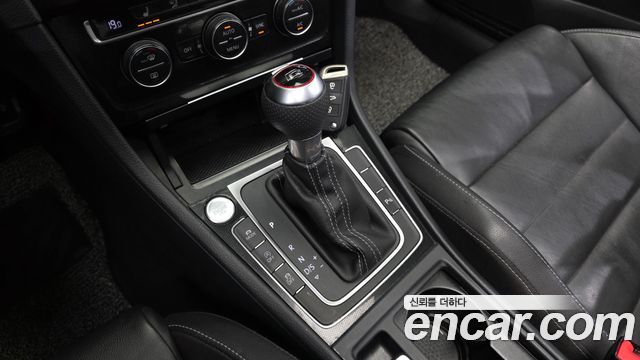 Volkswagen Golf 2015 — photo 12