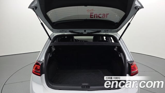 Volkswagen Golf 2015 — photo 26