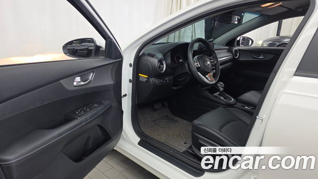 Kia K3 2020 — photo 13