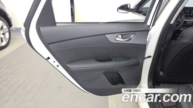 Kia K3 2020 — photo 15