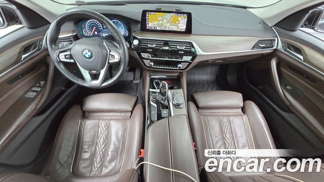 BMW 5-Series 2019 — photo 7