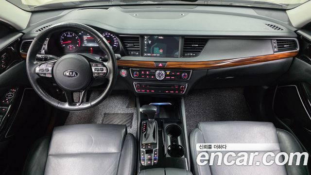 Kia K7 2016 — photo 10