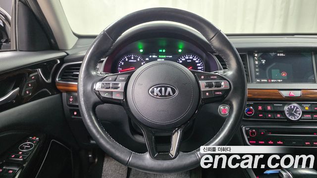 Kia K7 2016 — photo 30