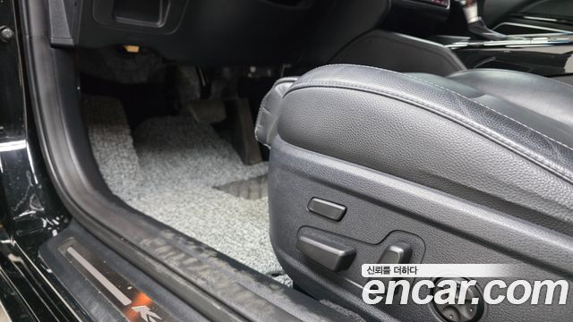 Kia K7 2016 — photo 37