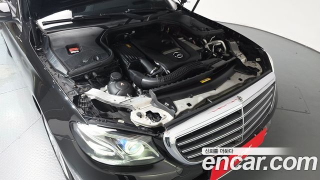 Mercedes-Benz E-Class 2018 — photo 6