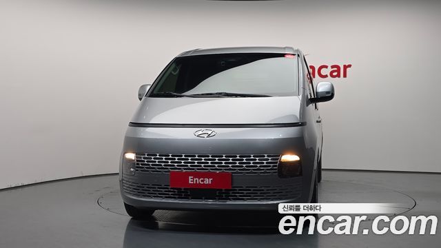 Hyundai Staria 2022 — photo 3