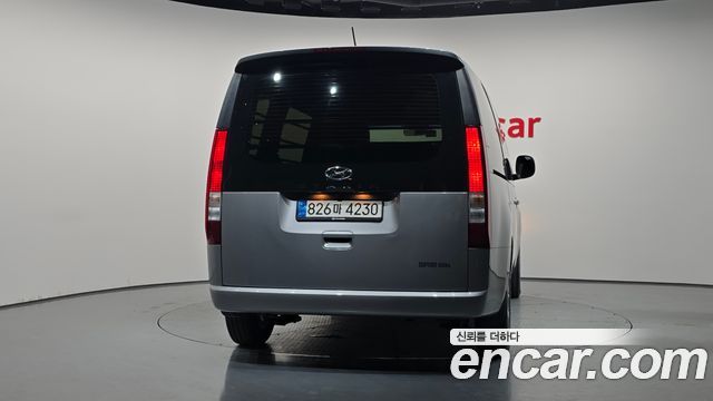 Hyundai Staria 2022 — photo 4