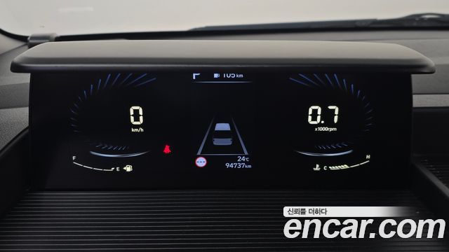 Hyundai Staria 2022 — photo 8