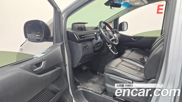 Hyundai Staria 2022 — photo 10