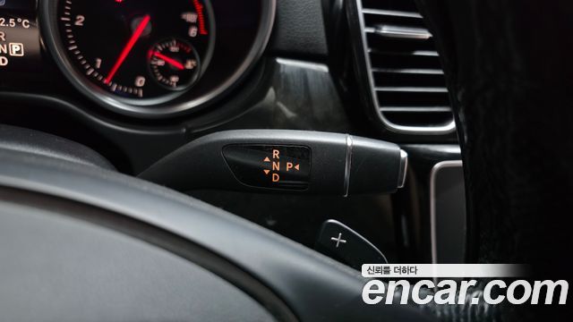Mercedes-Benz GLE-Class 2016 — photo 9