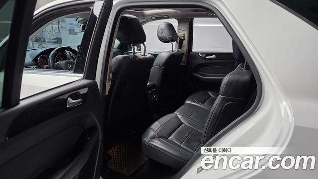 Mercedes-Benz GLE-Class 2016 — photo 11