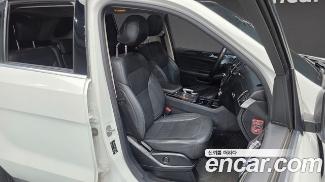 Mercedes-Benz GLE-Class 2016 — photo 12