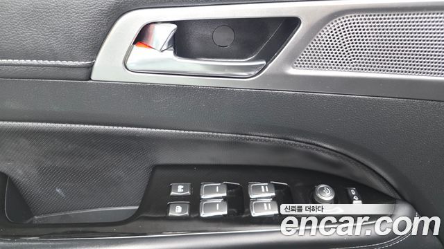 KG Mobility Rexton 2021 — photo 29