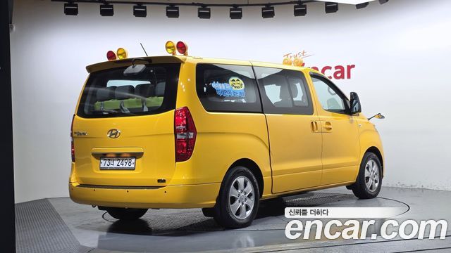 Hyundai Starex 2019 — photo 2