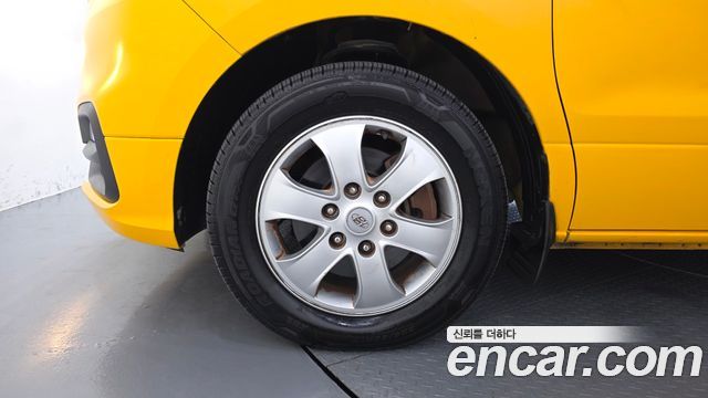 Hyundai Starex 2019 — photo 5