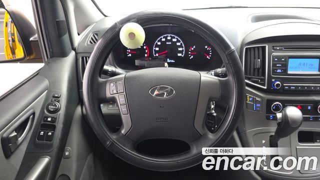 Hyundai Starex 2019 — photo 19