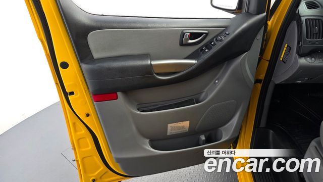 Hyundai Starex 2019 — photo 15