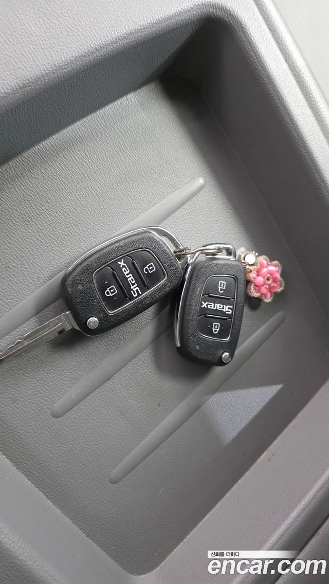 Hyundai Starex 2019 — photo 27