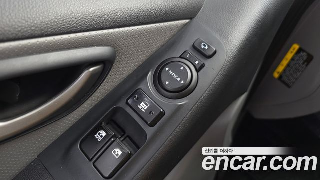 Hyundai Starex 2019 — photo 31