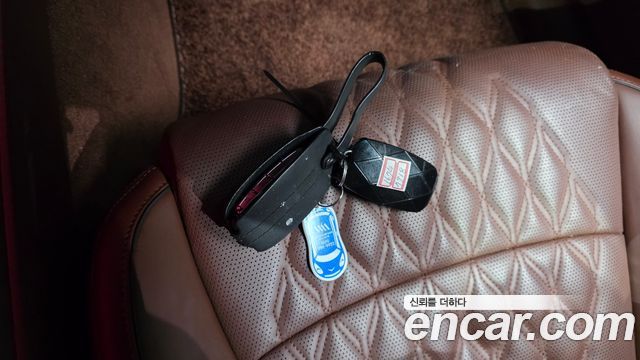 Genesis G90 2023 — photo 22