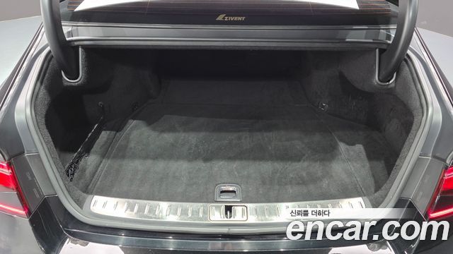 Genesis G90 2023 — photo 24