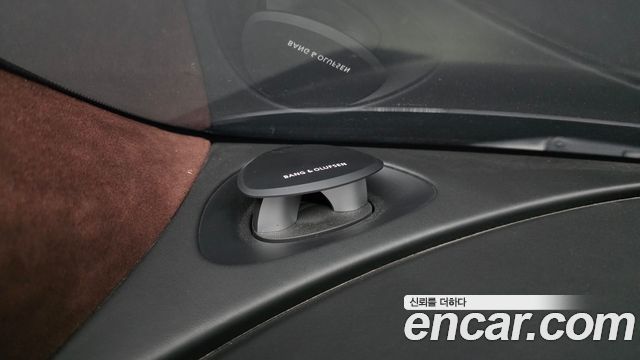 Genesis G90 2023 — photo 31