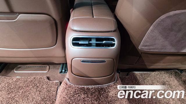 Genesis G90 2023 — photo 32