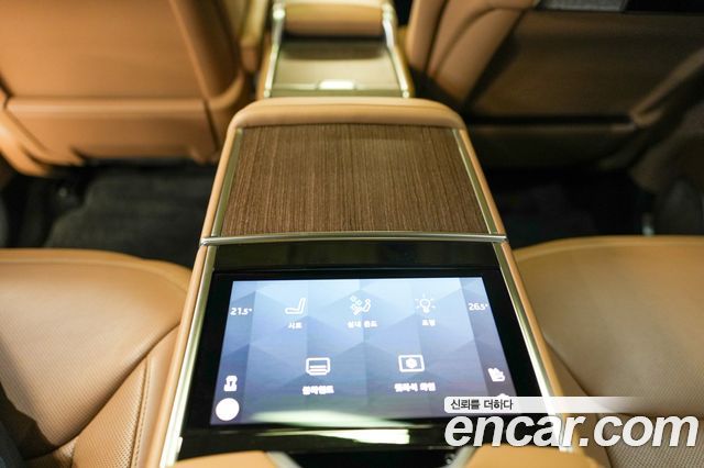 Land Rover Range Rover 2023 — photo 14