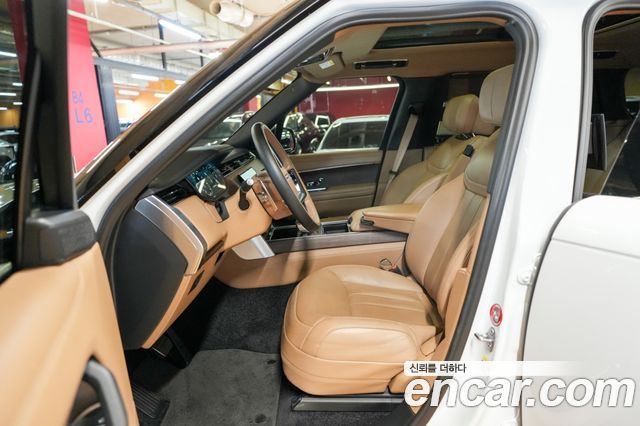 Land Rover Range Rover 2023 — photo 15