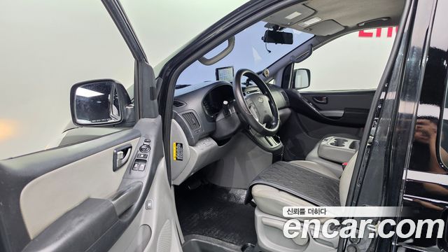 Hyundai Starex 2017 — photo 10
