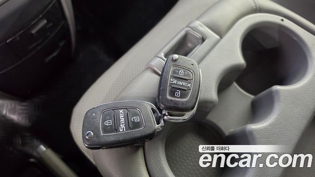 Hyundai Starex 2017 — photo 14