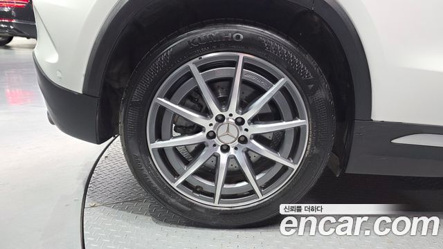 Mercedes-Benz GLA-Class 2021 — photo 5