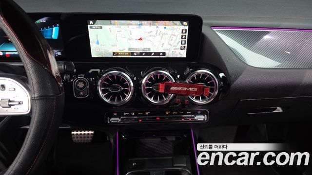 Mercedes-Benz GLA-Class 2021 — photo 14