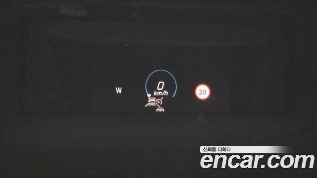 Mercedes-Benz GLA-Class 2021 — photo 20