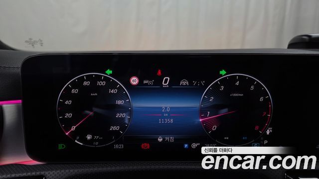 Mercedes-Benz CLA-Class 2025 — photo 11