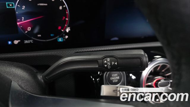 Mercedes-Benz CLA-Class 2025 — photo 12