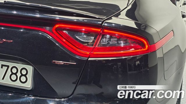 Kia Stinger 2020 — photo 9