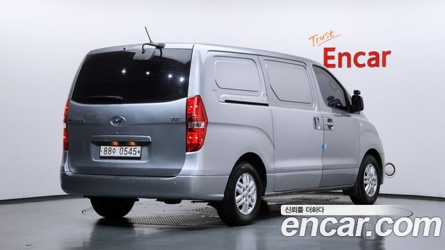Hyundai Starex 2018 — photo 2