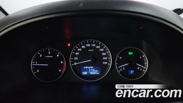 Hyundai Starex 2018 — photo 8