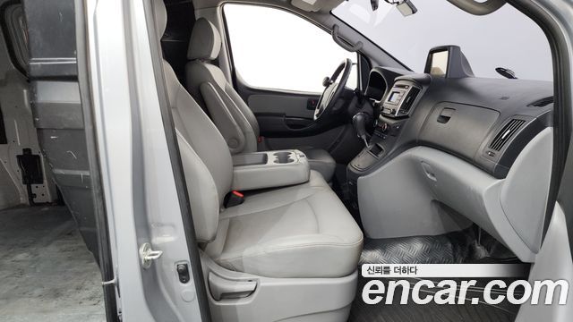 Hyundai Starex 2018 — photo 11