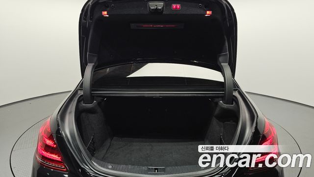 Mercedes-Benz S-Class 2018 — photo 24