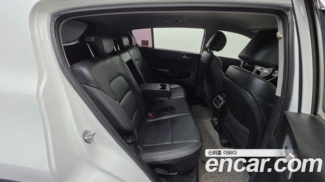 Kia Sportage 2017 — photo 18