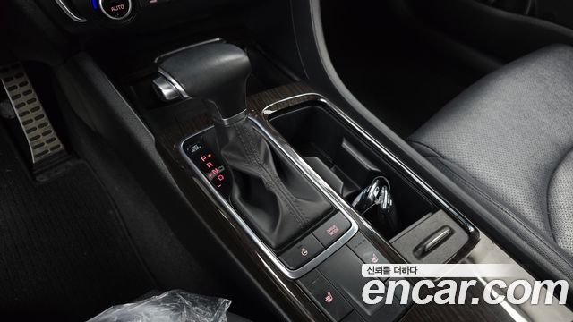 Kia K5 2016 — photo 12
