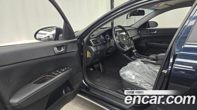 Kia K5 2016 — photo 13