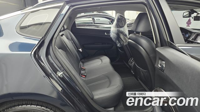 Kia K5 2016 — photo 17