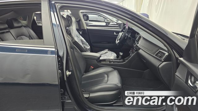Kia K5 2016 — photo 16